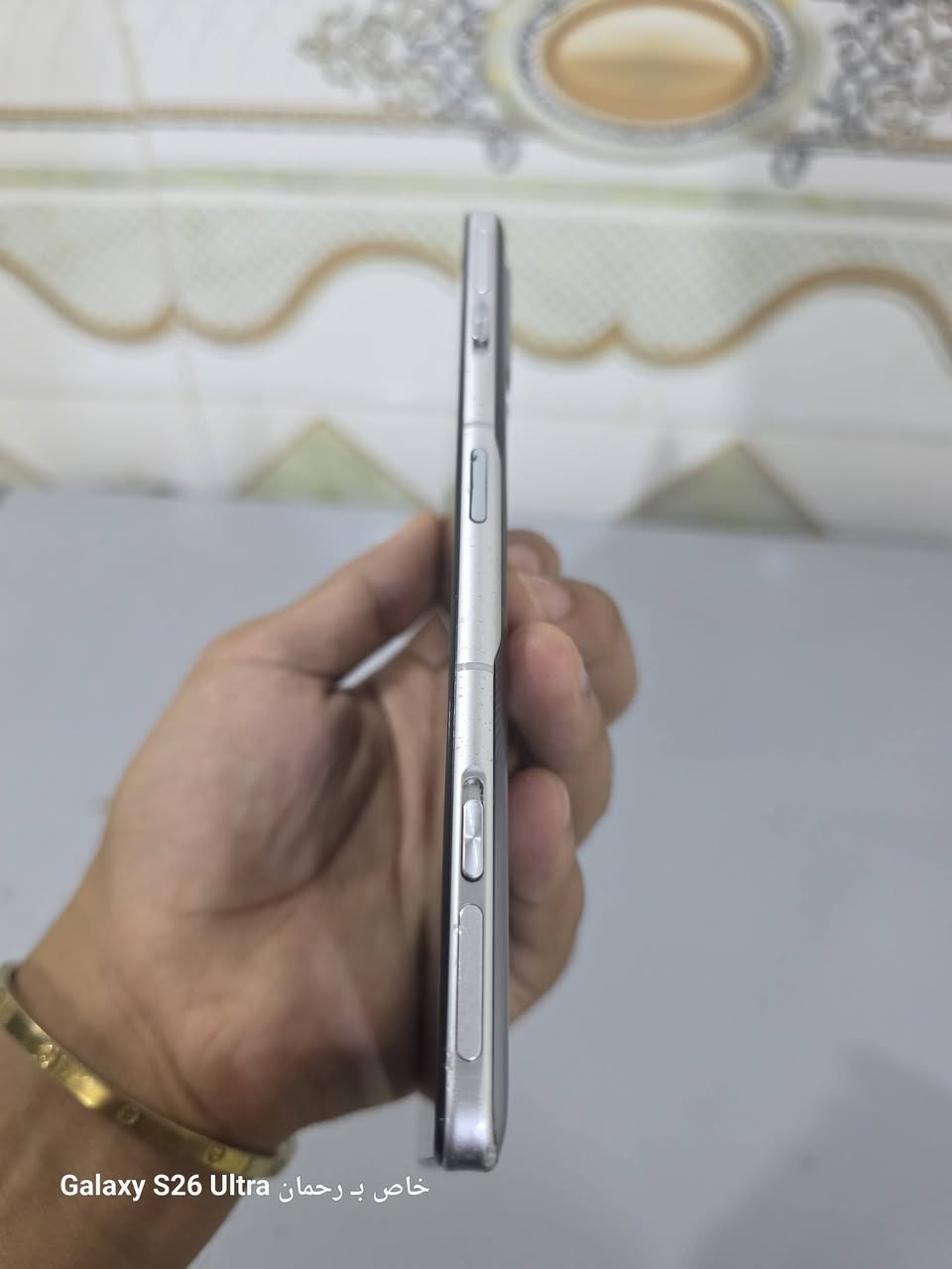 ريدمي k40 نضيف بس ضهره مفطور ذاكره 128  يحتوي ع شفتات للعاب ما مبدل بي شي لسعر 185 وبي مجال قليل
