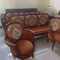 تخم زان قنفتين كبار و ثنين كراسي نظيف السعر 250  رقم الهاتف 0775156642...
