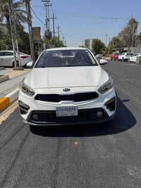 كيا سيراتو خليجي موديل 2020 ماشية 105 الف سيارة بس دوسة بيها شبر صبغ ب...