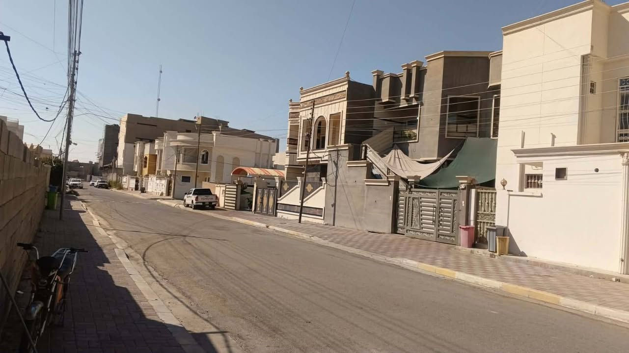 اعلان بيت إيجار.
بيت طابق ثاني معزول تماما  في #الرمادي الحوز خلف مصرف الورار اي خلف الرعايه الاجتماعية . قرب مستشفى النسائيه والأطفال.  بناء جديد كامل من كلشي الايجار ٤٠٠ الف وبي مجال  يحتوي ع خط انترنت مجاني. للإستفسار الاتصال . ***********
