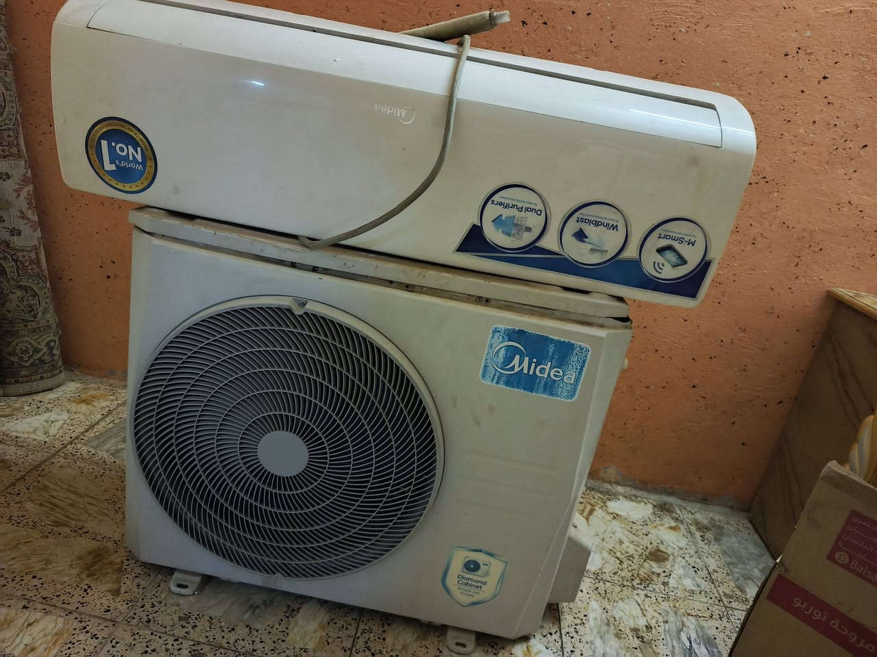 سلام عليكم سبلت للبيع عوزه كمبريسر وغاز فقط سعره 250الف رقمي  ***********
