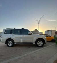 باجيرو • ٢٠١٠ • فول مواصفات