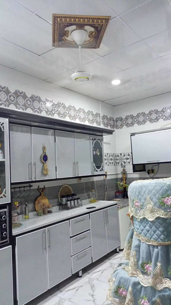 🏠 للبيع بيت زراعي - حي ناظم / السماوة
اقرار محكمة - بناء درجة أولى
المساحة: 100 م²
البناء: كونكريت مسلح صب كامل - مو بلوك
التقسيم: غرفة نوم + هول + براني + مطبخ + صحيات
السطح: كامل اشتايكر
الخدمات: ماء + كهرباء
بيت نظيف، شغل درجة أولى، جاهز للسكن مباشرة
السند: 25 زراعي اقرار محكمة
السعر (55) قابل للتفاوض
للاستفسار الاتصال ع الرقم (***********)
