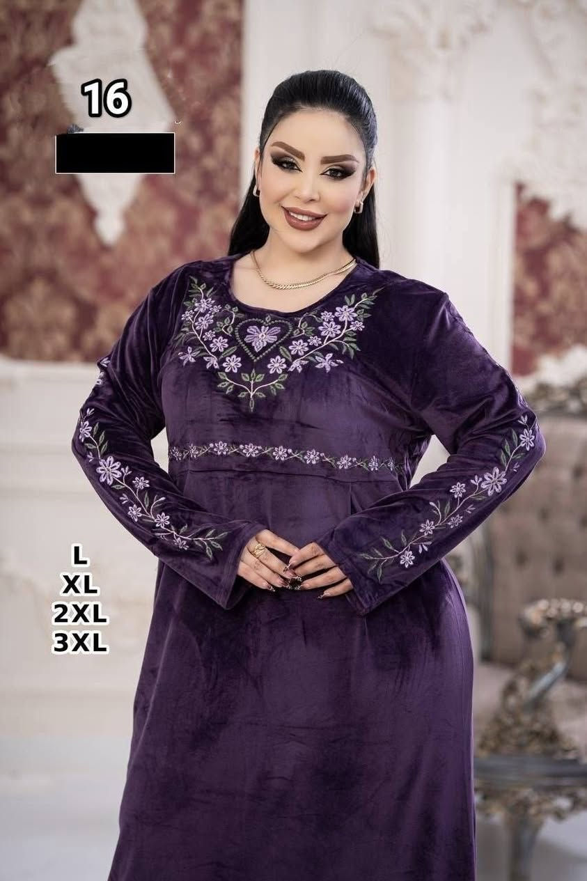 🌷 جملة فقط 🌷  
​✨ دشداشة مخمل خامة ثقيلة (درجة أولى) ✨

​فخامة وجديد الموسم! خامة وجودة عالية وممتازة 👑
​📌 القياسات المتوفرة:
L - XL - 2XL - 3XL
​💰 السعر: 125 ألف
📞 ***********
🚚 التوصيل لكل محافظات العراق

نص مكتوب في الصور:
- 24
- سعر الدرزن 125
- اقل طلب درزن
- L
- XL
- 2XL
- 3XL
- 16
- 21
- 17
- 17 L XL 2XL 3XL
- 20