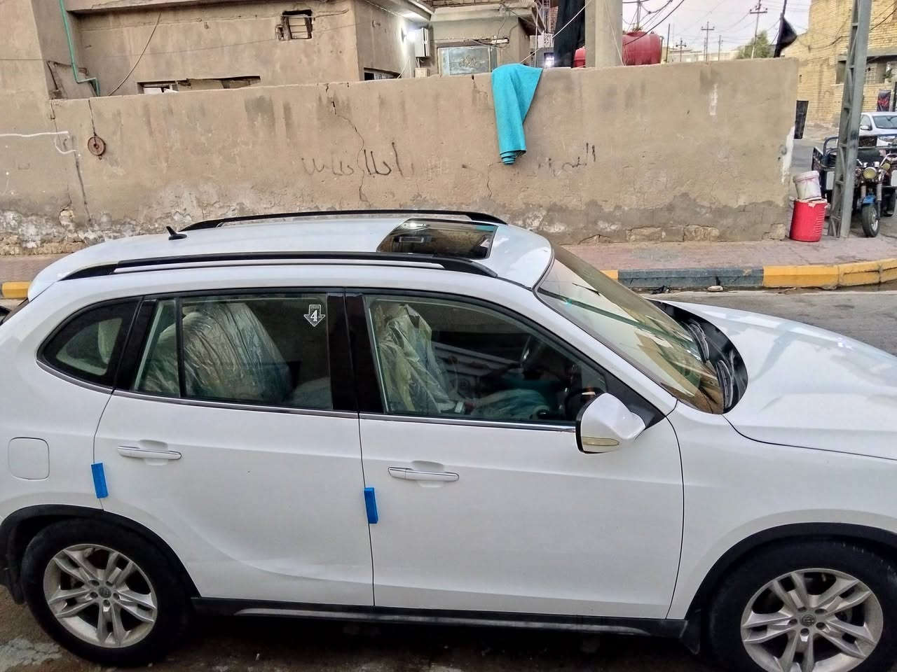 للبيع: سيارة بريليانس V5
المواصفات: 

​التبريد: شغال ممتاز

​الهزة والسنوية: جديدة

​الملكية: باسمي والتعديل/التحويل ثاني يوم مباشرةً

​المكانيك: كير ومحرك مكفولات بشرط

​المكان: واسط - الكوت

​السعر:72 ورقة (7,200$) وبيه مجال بسيط للشراي الجاد.

​للتواصل والاستفسار، يرجى المراسلة على الخاص أو الاتصال على الرقم: [***********].
