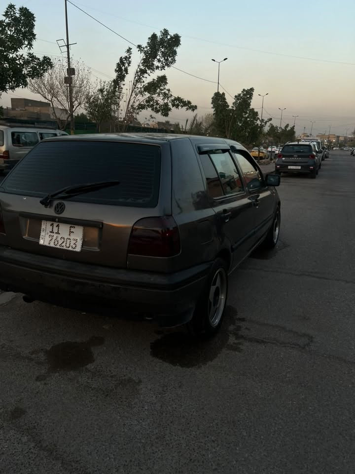 كولف mk3 اوتو مكينه2000 كفاله
رقم بغداد انكليزي تحويل مباشر السنويه 31

صدر امامي خلفي جديد وتخم تاير 

ويل كب رياضي كهربائيات جاهزه ولا جطل كله بلاد السياره شرط بلاديه بدون حادث  جماليه داخلهه كلش نضيف ترايهه ناعم بلعافيه عل ياخذه سياره جاهزه السعره 40  مكاني بغداد حي جهاد ***********
