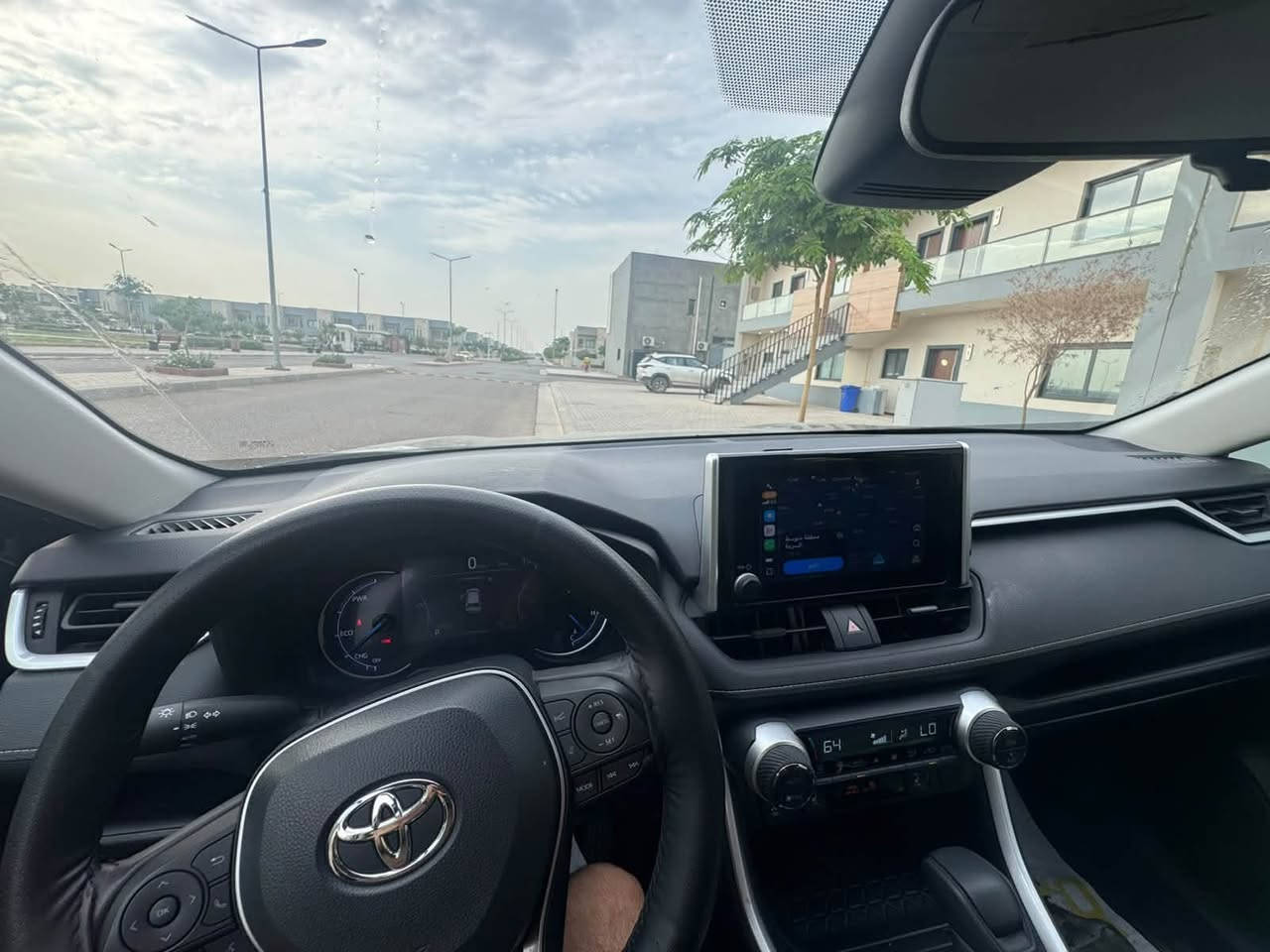 راف 4 XLE • وارد امريكي • ١٣٠٠٠ كم