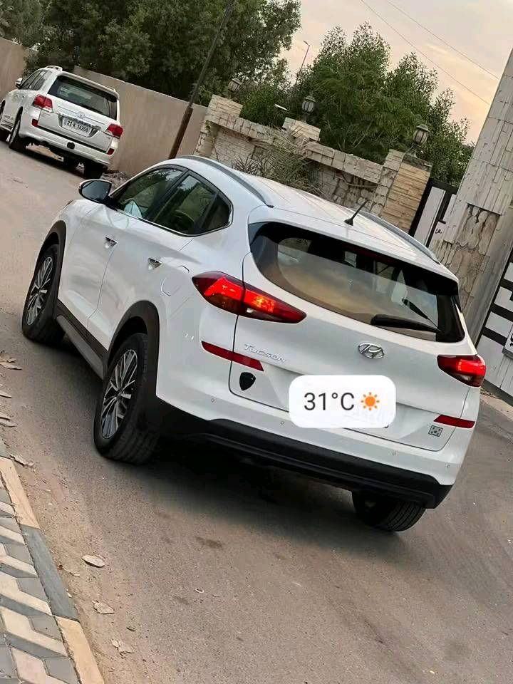 توسان خليجي 2020. شركه الكاصد سياره جديده رقم بغداد بااسمي مكينه حجم 2000. دوش كفاله كير محرك كفاله اخوان السياره مكفوله  كلها عدا قطعتين رش خاجي بدون دواخل والكلام واضح رش خارجي
