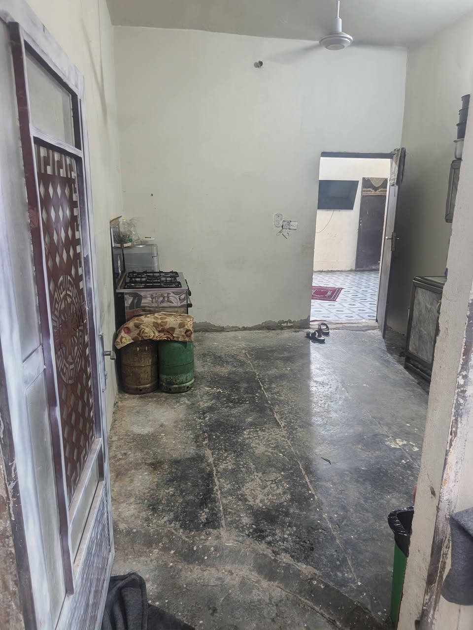 السلام عليكم،،،،من رخصت الادمن ممكن موافقه
​🏠 بيت للبيع - الفلوجة / الجولان الثانية
​ الموقع: الفلوجة - منطقة الجولان الثانية (حي الأرامل)
 السعر المطلوب: 20 مليون  (وبيها مجال للشراي الجاد)
​✨ تفاصيل  البيت:
​طرمه مع حديقة صغيرة 
​ 
​غرف نوم+ وصالة.+
​مطبخ.+منور+ حمام+ بيتونه بدون سقف+ديوانيه بدون سقف
مساحة البيت / 150/متر
​
​📞 للإستفسار والمعاينة:
يرجى التواصل عبر الخاص أو الاتصال على الرقم:   ***********
