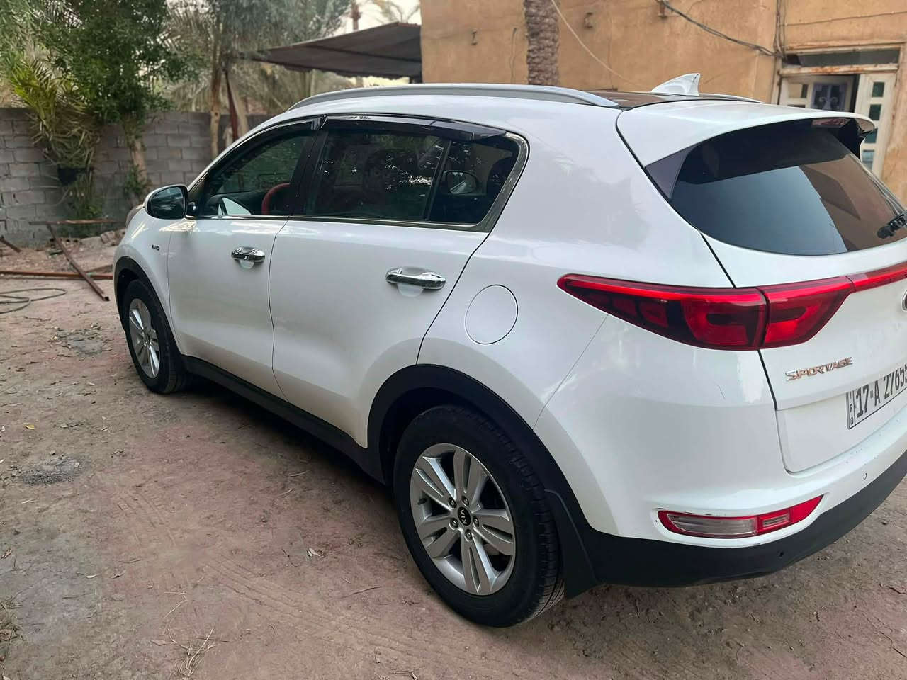 سلام عليكم
للبيع سياراسبورتج موديل ٢٠١٧وارد امريكي 
بسمي عائليه مال جناي 
 السعر١٣٥بيه مجال بسيط(***********
