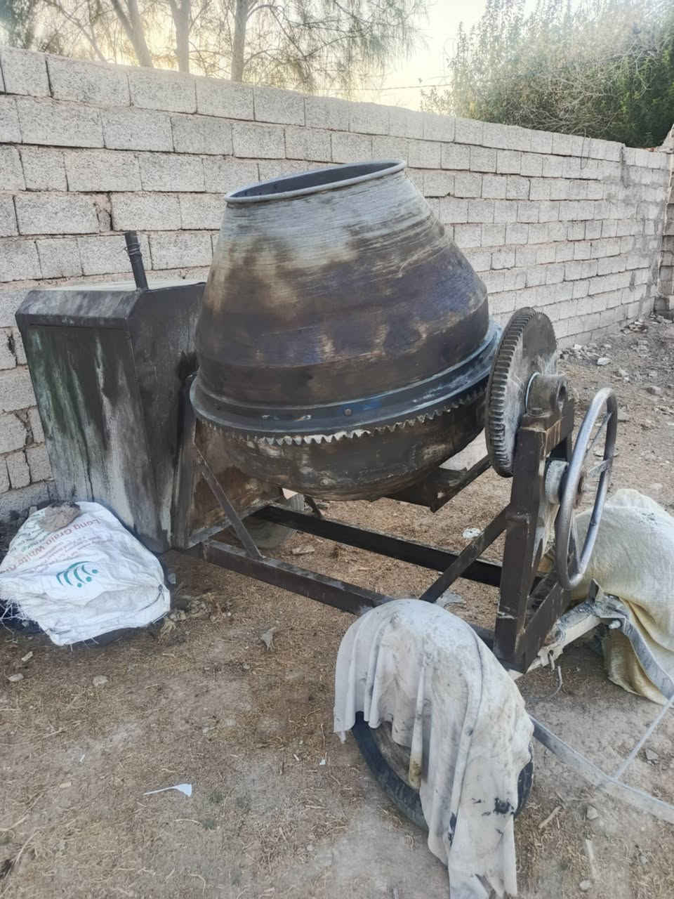 السلام عليكم
خباطه لبناني البيع جاهزه شغاله هندر واحد 
جدر هيكل محرك نضيفه شرط
محرك 7.5نضيف شغال هندر واحد
السعر 1,100,000:(مليون ميه )بيهه مجال////////مكان :ديالى ناحية السعديه
***********
