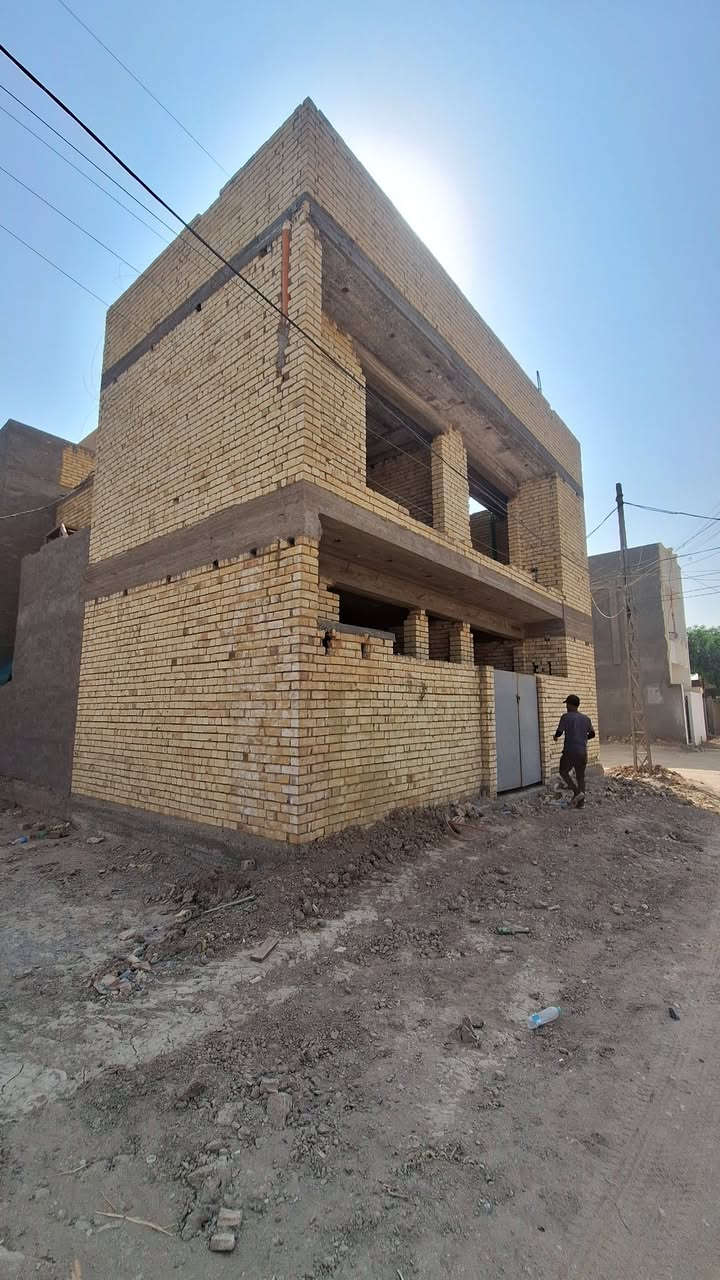 سلام عليكم بيت مساحته 50 متر 5×10 هيكل متكامل  ركن قرب المدرسه الصينيه رقم العقار ٤٧١٤ السعر 75. مليون  ***********  ***********
