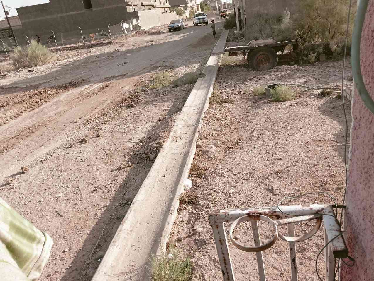 سلام عليكم بيت لالبيع مساحته 100مترر طابقين العنوان سبع اقصور شارع ابو علي يتوفر في جميع الخدمات وقريبٱ يتبلط الفرع سند 25زراعي السعرر60 وبي مجال رقم الهاتف ***********
