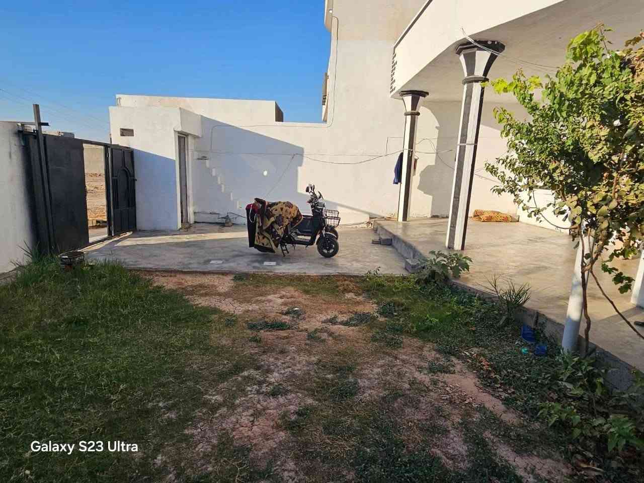 بيت للبيع
طابو زراعي
المساحة 300 متر
حي المستقبل بگاع شاكر احمد الدوري يبعد عن السايدين 50 متر
خدمات كاملة ماء كهرباء مجاري
موقع راقي جدا
السعر المطلوب/48 مليون وبي مجال للشراي
سعروا قبل فترة چان فوگ الخمسين يجيب بس راعيوا محتاج ويريد يبيع هسة
للاستفسار الاتصال/***********
