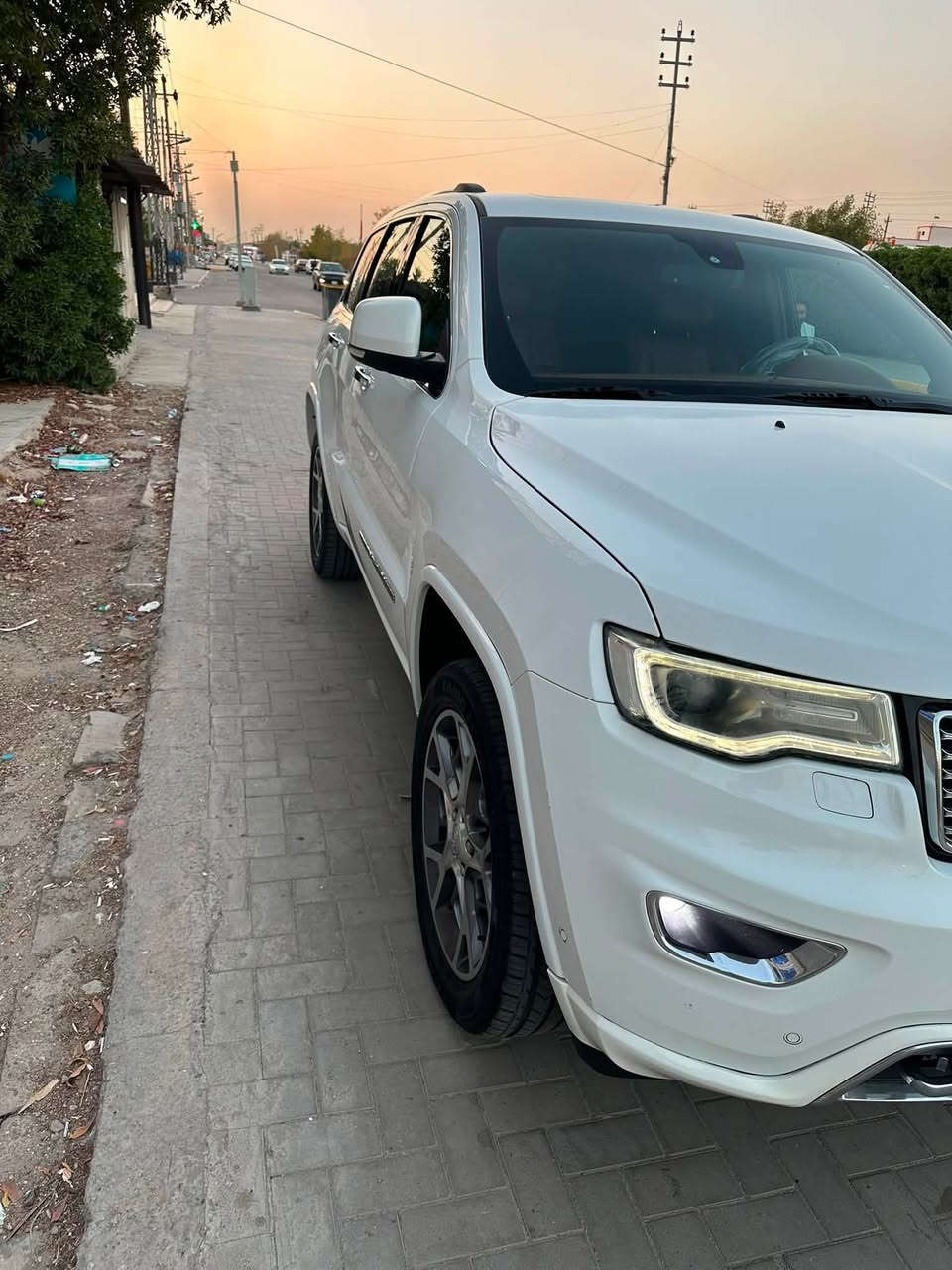 جيب اوفرلاند موديل 2020 خليجيه رقم اربيل سنويه لحد 2031 باسم شركه تحويل وكاله بالضمان السياره كفاله بيه شبر سحبت كارت بالباب الورى السايق ومبين بالصور السياره فوووول مواصفات وكلش جديده ماشيه 70 الف وقابله للزياده السعر ب280  وبيه مجال *********** السياره بالبصره 
بانورما 
كشنات جلد لون قرميدي
دشبول لون قرميدي
كشنات كهرباء وتدفئة تبريد 
ستيرن كهرباء وتدفئة 
تبريد خلفي
خزن كشنات 
حساسات خلفي وأمامي
رادار جابني 
أشاره بالمري 
باب خلفي كهربائي

