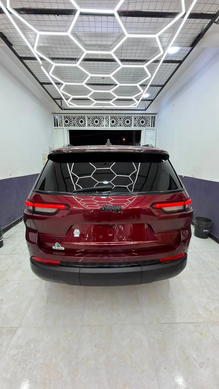 السلام عليكم
جيب كراند شيروكي 2023

فحص مؤقت بـ اسمي المنفيس 

محرك V6 3.6

مواصفات نص فول 

تشغيل عن بعد فتحت سقف 

صندوك كهربائي 

رادار 360 

كامرة خلفية 

كشنات جلد + تدفئة + منفصل Vip

فوريل 4x4

مسافة مقطوعة 47 الف ميل 

حادث سيارة بنيد مبدل اصلي مطابق لون سيارة

جاملغ امامي بارد 

حادث في العراق جاملغ امامي جهت راكب بارد بسيط 

+ كلير جاملغ خلفي 

سعر سيارة 250 بيه مجال 

للاستفسار الاتصل 

***********

موقع السيارة 

ميسان - العمارة
