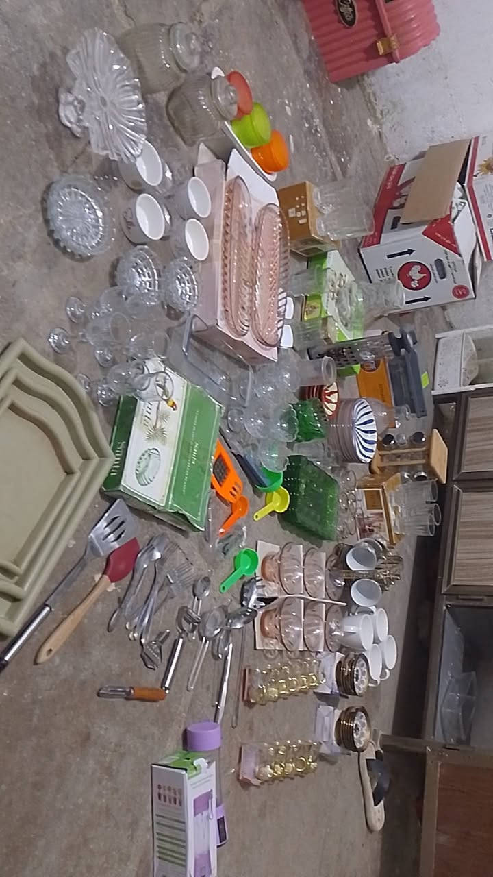 لسلام وعليكم اماعين ابيعهم شلعه وحده كله درازن مطبخ كامل اريد نقل غير محافضه مستعجل ع بيعتهم 120الف العنوان طويريج الخيرات ***********
