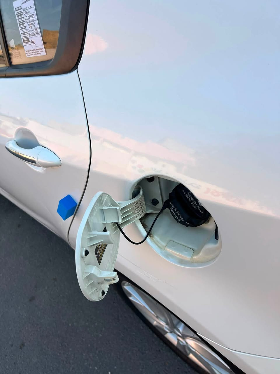 السلام عليكم
سيراتو موديل 2016
لون ابيض صدفي 
محرك 1600دوش
كير at مرغوب
محرك وكير بلاديات كفاله
ماشيه سياره 82 حقيقي 
صدر امامي خلفي جديد
منظومة تبريد جديده
سياره استخدام شخصي لا بارد ولا تبديل فقط باب صبغ اثر شخط 
رقم بغداد الدولي الجديد بسمي( شرط التحويل ثاني يوم 
العنوان : بغداد الامين الثانيه
السعر مالته 118$
استفسار :***********
