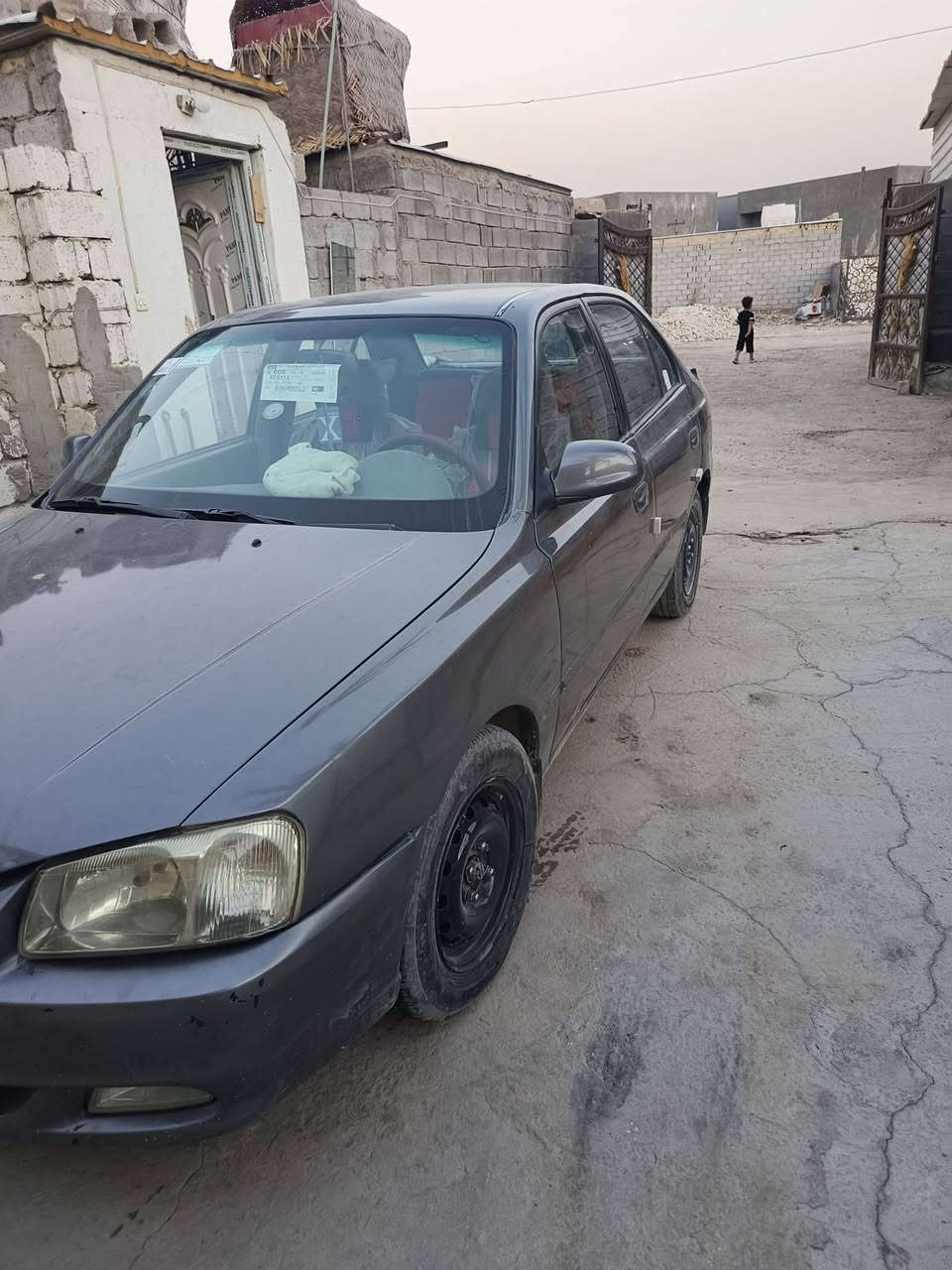 فيرنا موديل 2001 سياره خير من الله ولي ياخذها بل خير علي
محرك ✔️
كير ✔️
كهرباياتها ✔️
شواصي مكفوله ✔️
صبق عام الجماليه ✔️
تبريد شغال بس الفان ضعيف يرادله كتف تقويه 
سياره معنا الكلمه 
مكاني بغداد جسر الدوار مال تاجيات منطقة الصابيات 
السعر 40وبيها مجال لي ما يعجبه السعر يعبر المنشور
رقم ***********
