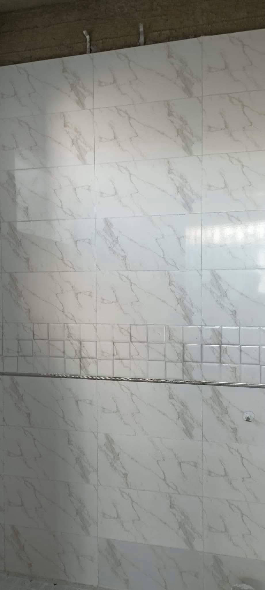 السلام عليكم عملنا جدار وارضي استلام مهندس شرط 
سيراميك بكامل الانواع 
بورسلين بكامل الانواع 
كوبنات مرمر + حلان 
بايات درج بكامل الانواع 
الواح بورسلين 120×60 ✓ 
ديكورات بلازما 
حجر قرض 

#نعمل_بنظام_القسط_والنقد ✓
#داخل_الموصل_فقط✓
*********** واتساب
*********** واتساب

نص مكتوب في الصور:
- AI HONOR 9X TRIPLE CAMERA
- Shot on realme 8