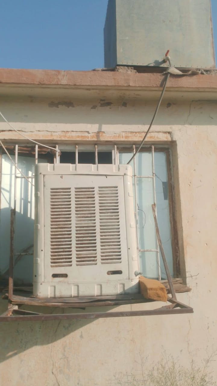 سلام عليكم عندي مباردا للبيع نوعيتها سوبر نضيفا كلش سعره 100 وبيه مجال و رقم الهاتف ***********
