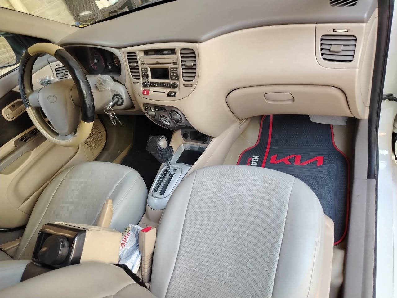 Kia Rio 2011 رقم سليمانية محرك 1400 كير محرك صدر شرط سنوية 27 ماشية 84 حقيقي باسمي صبغ جاملغ ودوسة بدون دواخل للاستفسار *********** موصل حي الميثاق السعر 92 بيها مجال
