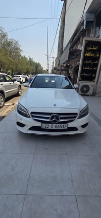 مرسيدس c300 2019   للبيع او مراوس لاندكروز١٦/١٧  المواصفات :  . محرك 4...