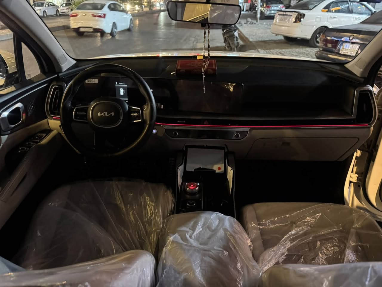 سلام عليكم كيه سورنتو موديل 24 ماشيه43
كير موس 
كشنات كهربائي 
مكفوله سياره 
حساسات امامي وخلفي 
السعر 280 قفل 
لاستفسار ‭***********‬
