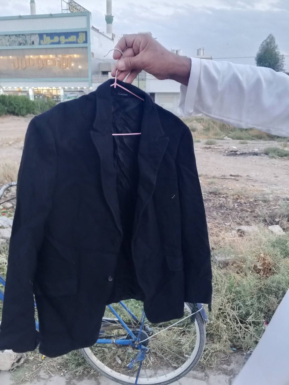 جاكيت رجالي • حي الزوراء • مقابل اقصومول