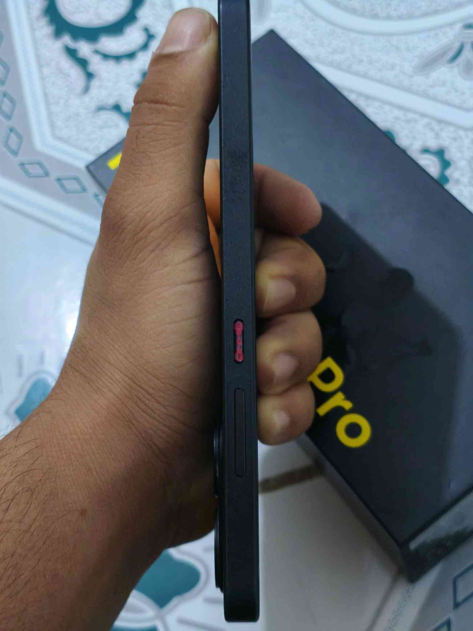 بوكو اكس٧برو • ٢٥٦ • نضيف
