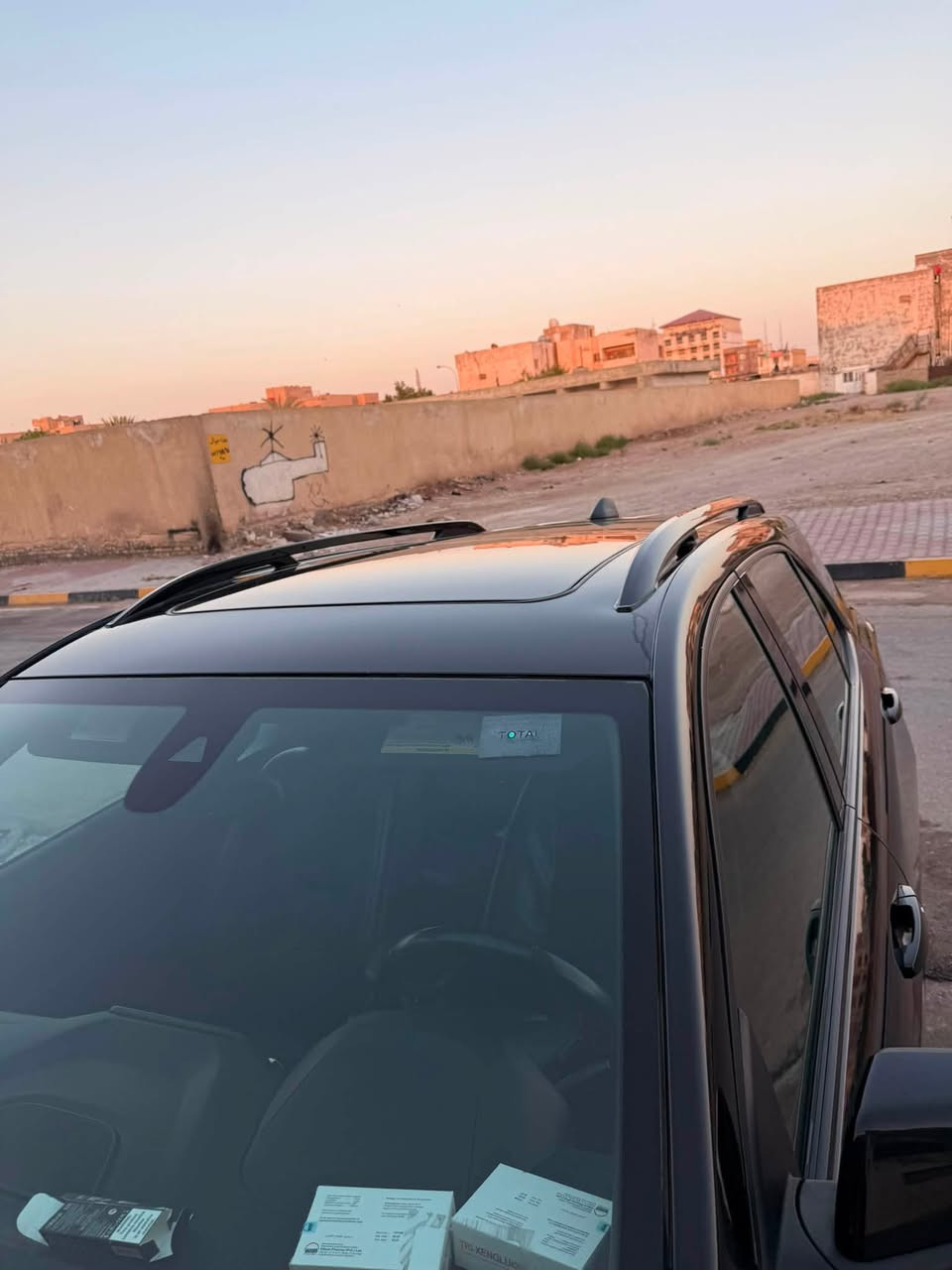 سلام عليكم
شيفروليه ايكونكس RS2023
السيارة مفولولة مواصفات 
كامرات 370درجة
حساسات امامي خلفي
نقطة عمياء 
كشنات جلد وتدفئة
رادار امامي وقيادة ذاتية
اضاءة لد ليزري ابيض اوتو 
بنوراما 
تبريدها ثلج
السيارةً مال بيت مرقمها على ايدي وضربتها كلش خفيفة بس دعامية امامية مبدلة  وبدون ايرباك ايرباكات كلهن سليمة باقي السيارة كله بلادي وبيها ضربة بجاملغ الخلفي على مقدار شبر فقط 
سعرها 178$
مكان السيارة كوت كفاءات 
للاستفسار الاتصال على الرقم 
***********
