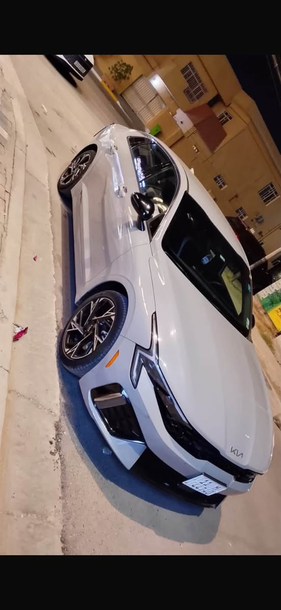 🚘 للبيع كيا K5 أمريكي موديل 2025 🇺🇸✨
سيارة حديثة، مواصفات مميزة وشكل أنيق ورياضي 🔥
نظافة وحالة ممتازة، فرصة للباحث عن سيارة موديل حديث.

📩 للتفاصيل والسعر التواصل خاص أو اتصال. ***********
