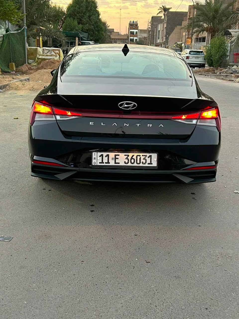 � للبيع Hyundai Elantra 2023 SEL

🔹 الموديل: إلنترا 2023
🔹 الفئة: SEL
🔹 الوارد: أمريكي 🇺🇸
🥎فقط بارد بدون قطره صبغ 
حافه البنيد و حافه الجاملغ فقط فقط 
🔹 المحرك: 2.0 لتر – 4 سلندر

✨ المواصفات والتجهيزات:
• شاشة معلومات وترفيه
•بصمه 
•• Apple CarPlay
• كاميرا خلفية
• حساسات خلفية
• دخول ذكي Keyless Entry
• تشغيل زر
• أنظمة أمان ومساعدة للسائق
• نظام المحافظة على المسار
• تحذير مغادرة المسار
• نظام الكبح الطارئ
• ABS
• ESP / نظام الثبات الإلكتروني
• وسائد هوائية
• مصابيح LED
📌 رقم الشاصي
:https://en.bidfax.info/hyundai/elantra/20471820-hyundai-elantra-sel-2023-black-20l-vin-5npls4ag4ph091474.html

📍 السيارة جاهزة للفحص

💰 السعر: ______155
📞 للاتصال: _*********** بغداد, العراق
