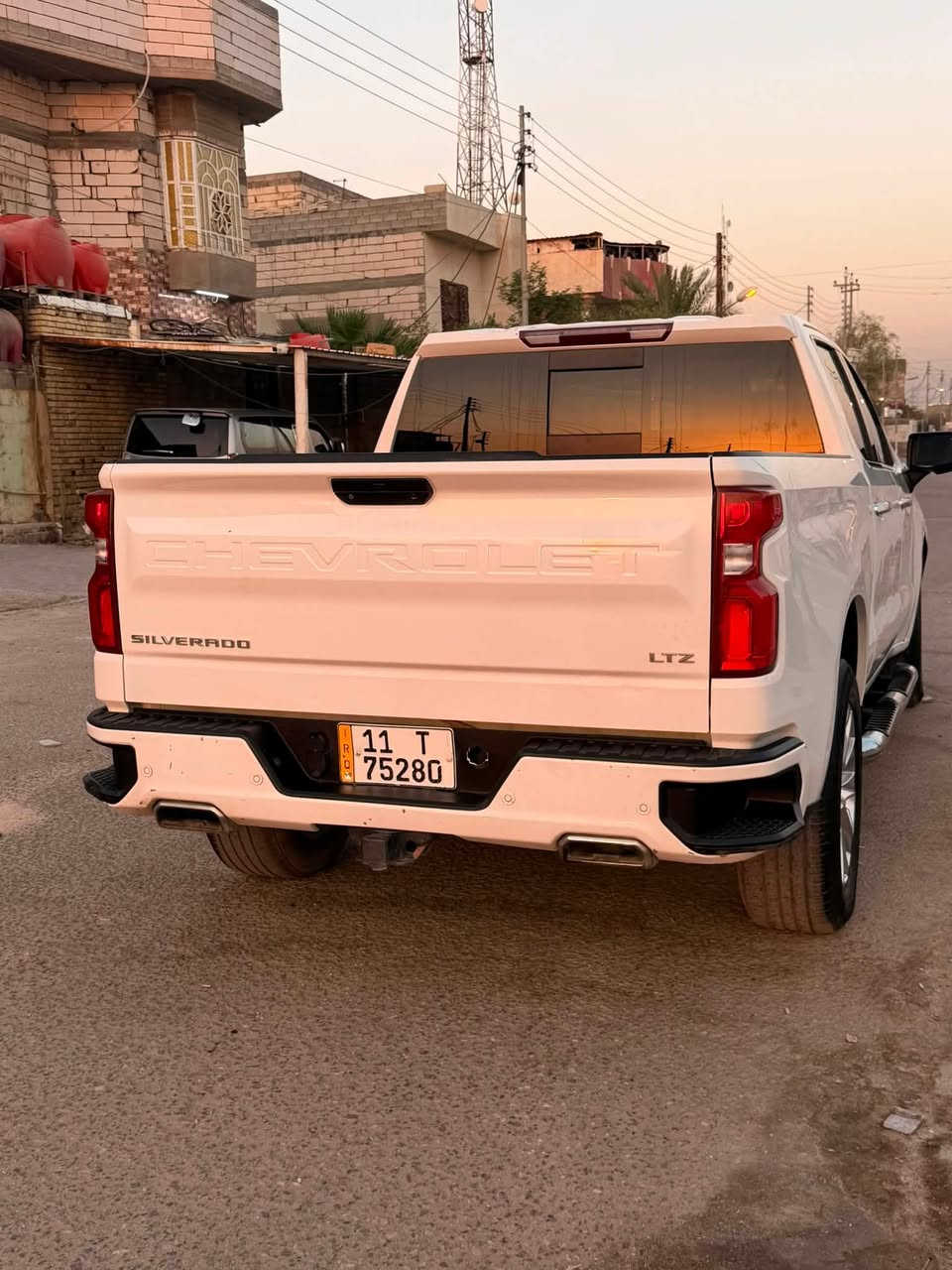 السلام عليكم سياره سلفارادو موديل 2022 فولل لل اخير تخنك ماكو شي مو بالك مابيها فولل لل اخير كلش بيها حادث جاملق وبنيد ومرجعين بارد وبيها باب خلف العبري بي صبغ من امريكا ماشيه 72 mi وبلكيلو 102الف سياره فول لل اخير بدي قصير وباب طويل صور الحادث موجوده سياره جديده بمعنى الكلمه رقمها بغداد بااسم صديقي السياره اريدها مراوس بااوباما فقط واذا بيع سعرها 235 وماكو هيج نضافه وهيج موصفات بهيج سعر الله يشهد سياره صدك جديده مكاني بصره ***********

نص مكتوب في الصور:
- bid.cars/en/lot/O- 2 / 11