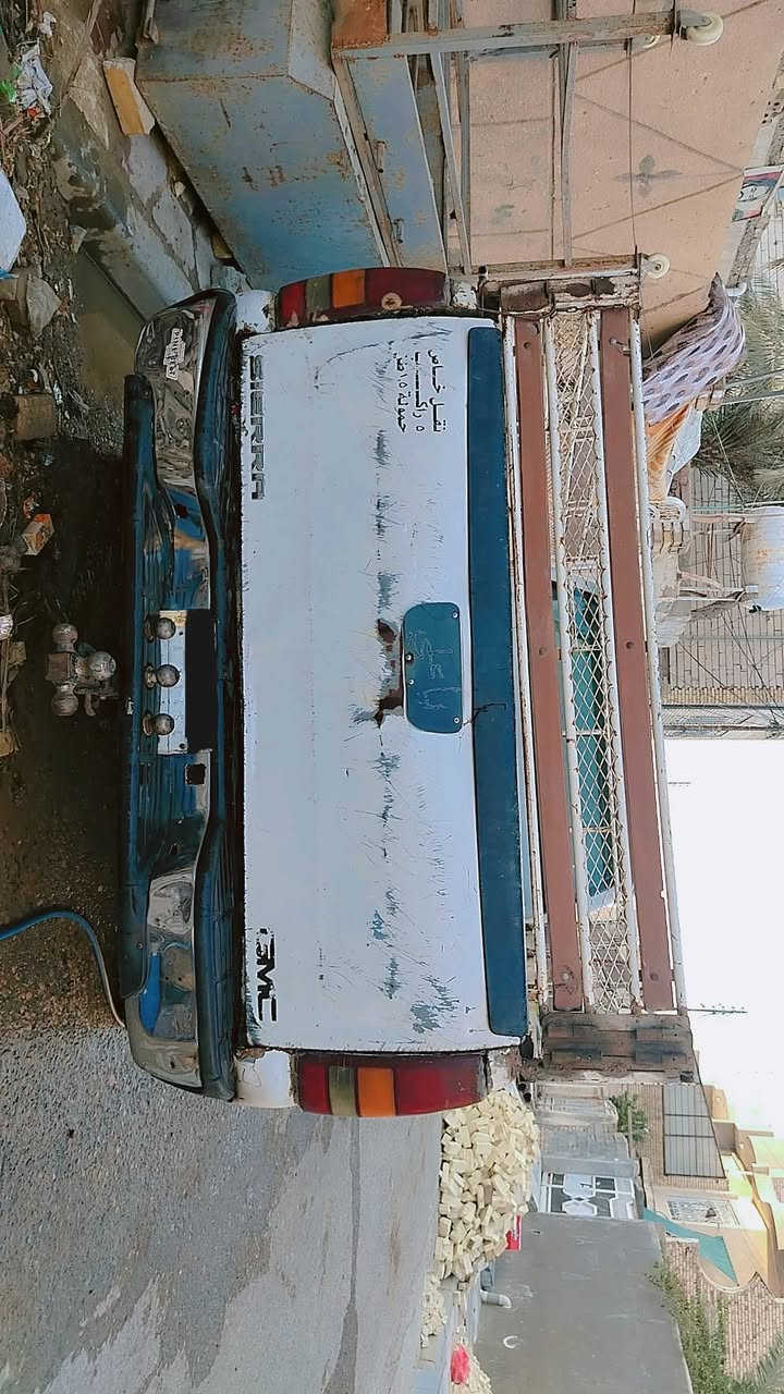 السلام عليكم سياره شوفرليت موديل 2001
محرك 6 سلندر تيربو
گير 700 بلادي
تبريد شغال ثلج
تخم تاير جديد
رقم مثنى  المكان ميسان 
سياره بلاديه جديده
للتواصل ***********
