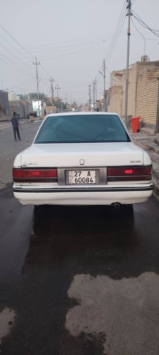 السلام عليكم
سيدان 1988 جاهزه للأخير مكينه ثنين ونص
حدادديه تبريد كير مكينه كفاله 
مراوس بصفره او بيع
مكاني الناصريه 
للاتصال ***********
