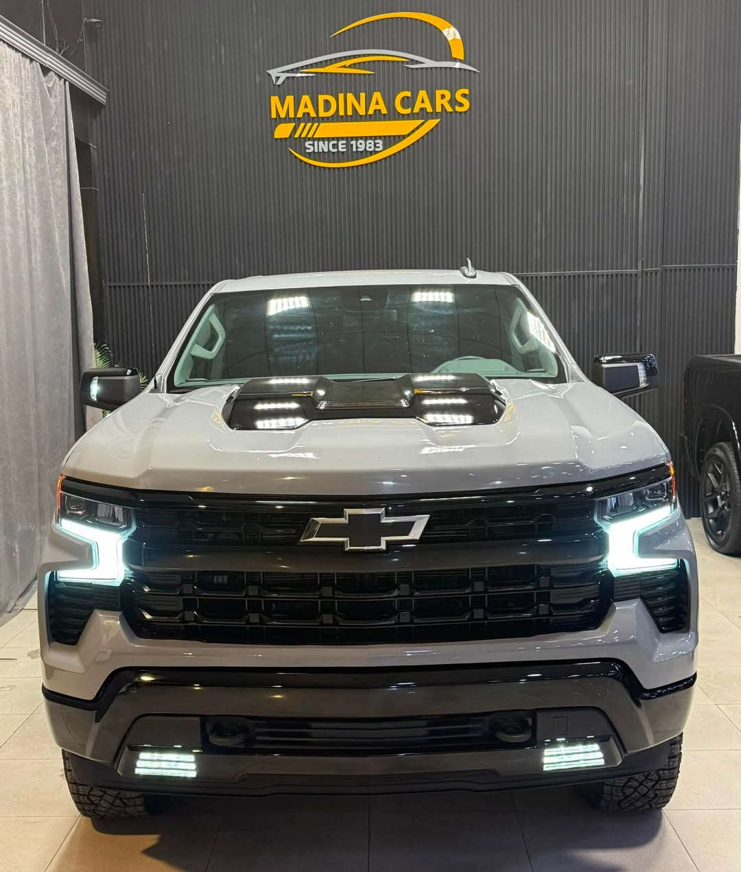 Chevrolet Silverado 
2024 LT Trail Boss
V8 - 5.3L - 4x4
محرک دیزل - گاز

بسمە و شغال
شاشە و کامیرە
لایت لید
بگ لایت لید
کوشین کهرابایی
کوشینات هیتر
سوکان هیتر
رادار
باب طویل
بودی طویل
ویل ١٨

17.000 mile
3 قطعە صبغ
سعر 320 ورقە

معرض ( مەدینە ) اربیل شارع ١٠٠م
***********
***********⁩⁩⁩
