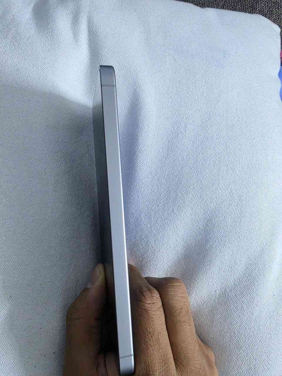السلام عليكم
سامسونغ galaxy S25 FE مستخدم اقل السنة كلش نظيف لا شخط ولا خدش ولا داخل صيانة، لون ازرك ذاكره ٢٥٦ غراضة كاملة وانطي ويا كفرات بلاش، رايدة ب٦٥٠ الف وبي مجال بسيط.
***********
