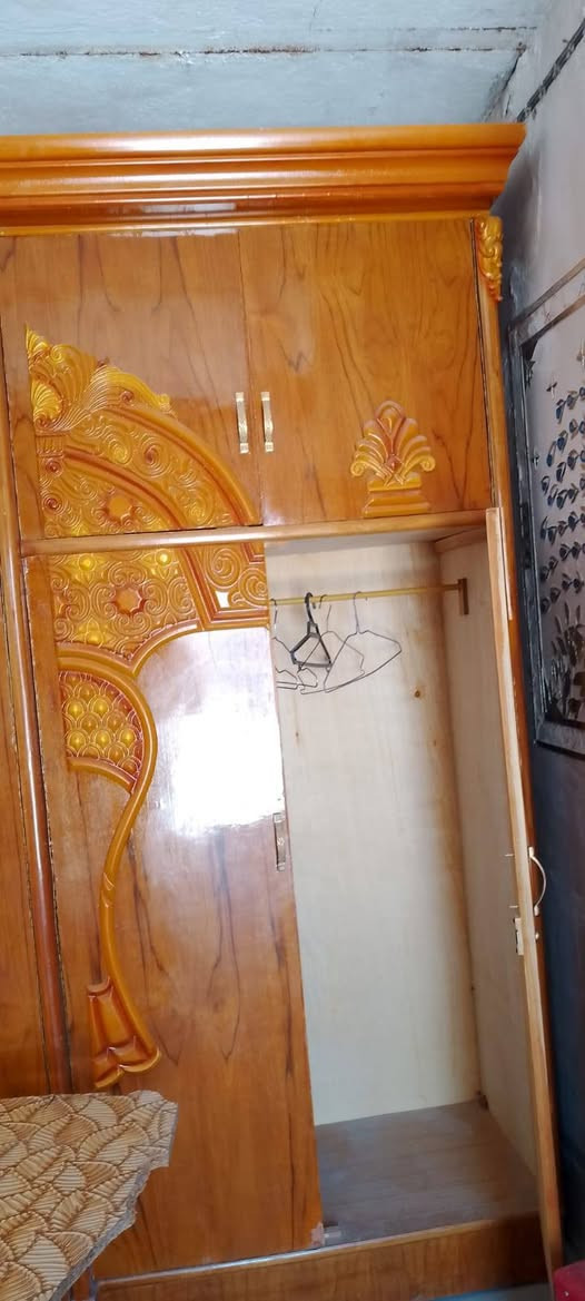 غرفة نوم • للبيع