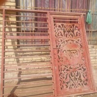 باب شباك • ٢×٢م • حديد