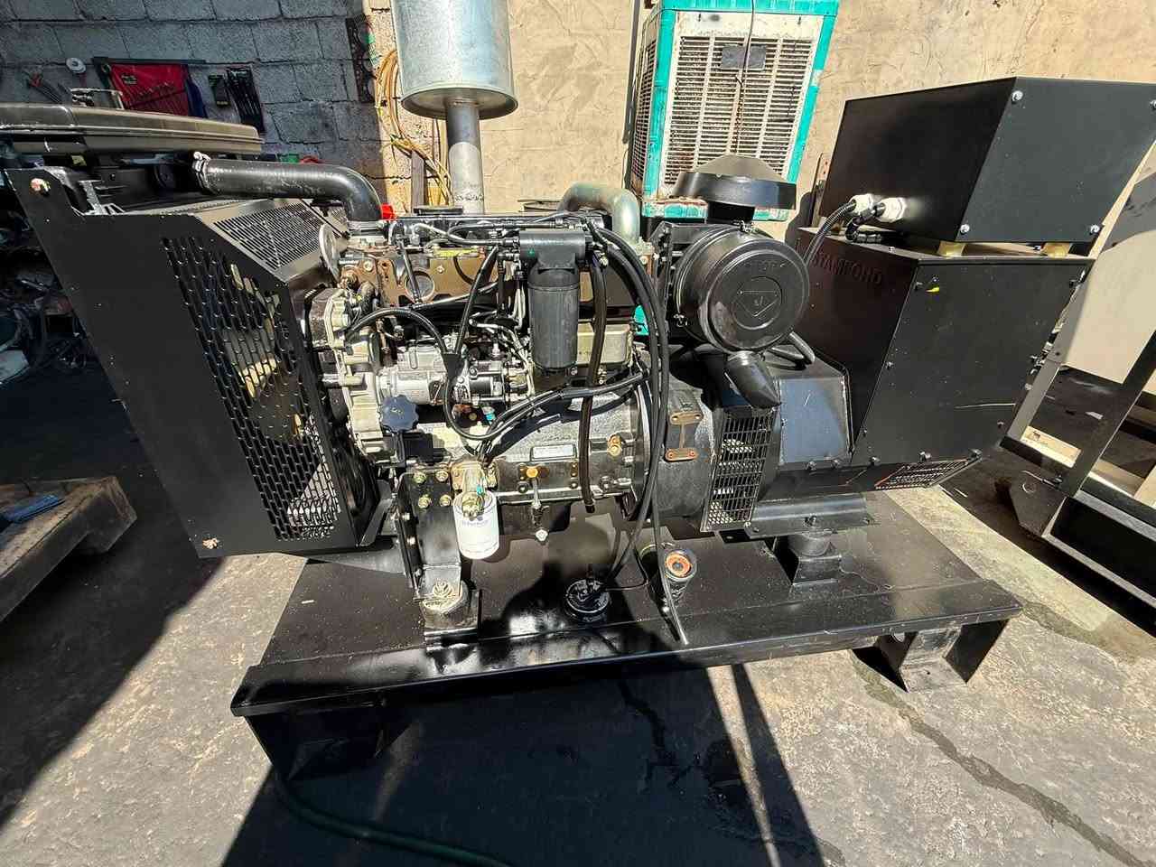 السلام عليكم
بيركنز 88kva بريطاني 
ساعات العمل اقل 1000ساعه  
نظام اوتو حمايه فول اوتماتيك
وضع بلاد شركة  
أربيل صناعه جنوبيه 
نظام اوتو حمايه فول اوتماتيك
وضع بلاد شركة  
🚚يوجد توصيل الى جميع المحافظات وبضمان🚚
🚚كياندن هةية بو هةموو شاركان بةكرينتى🚚
 للاستفسار:
 ابو علي 
***********
***********
***********
