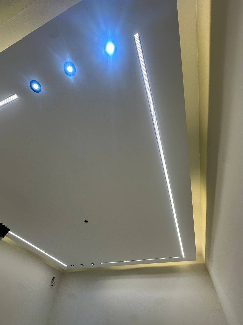 لعمل جميع أنواع الديكور في محافظه البصره 📍
ترميم - جبس بورد - تغليف - معجون - أصباغ 

سرعه + دقه في العمل ✅🇮🇶

هاتف : ***********
