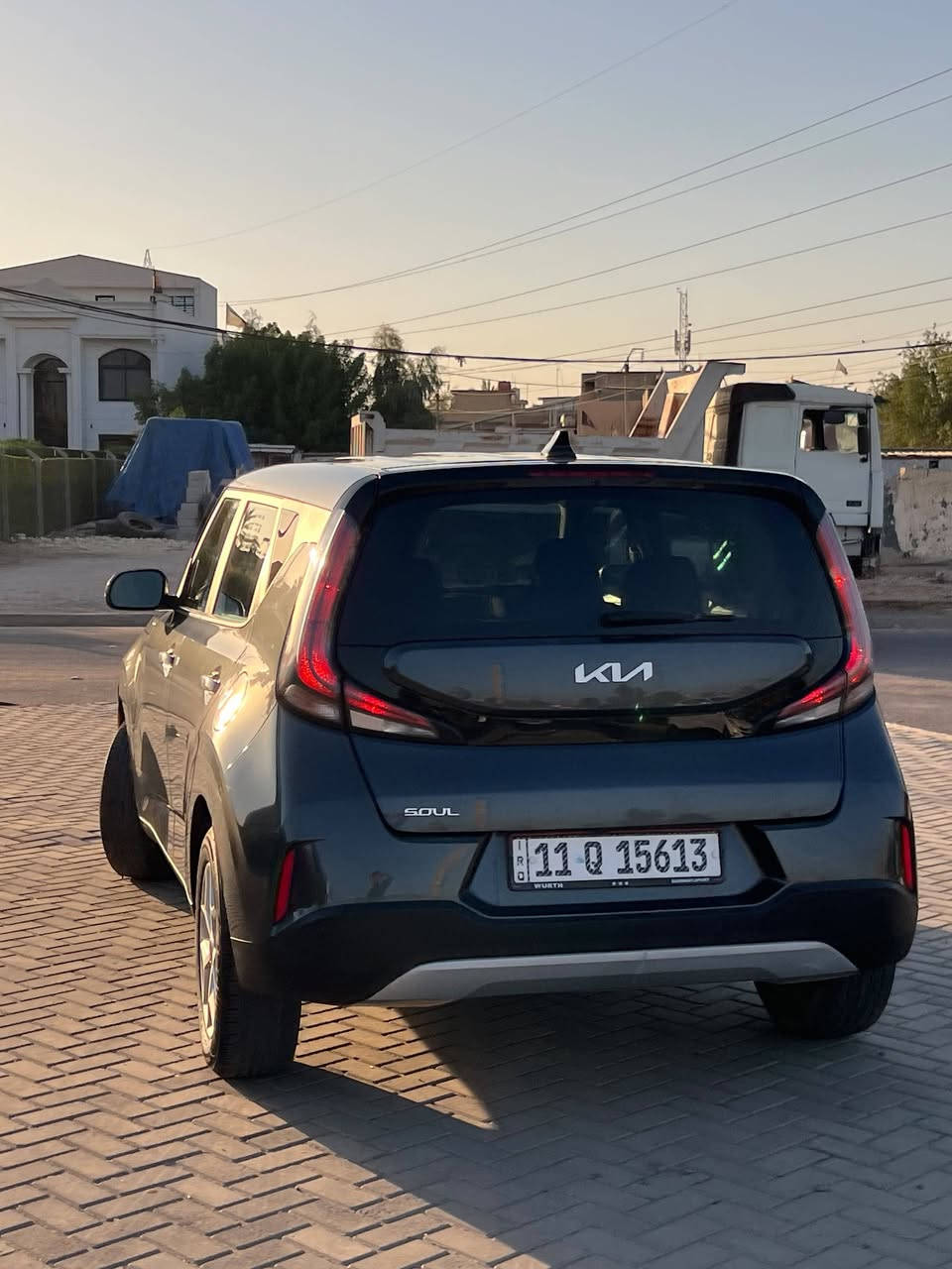 حار و مكسب و رخيص 🔥
كيا صول 2023  Kia soul 
الممشى / 55 الف مايل 
السيارة حلوة و جاهزة بيها بعض الملاحظات البسيطة 
حادث امريكه كلين فقطط دعاميه 
حادث داخل بغدادوهنا باب خلفي مبدأ وجاملخ نصه مصبوغ الخلفي عكس السايق ومبدل نفس لون 
مكان السيارة بغداد 📍
للأستفسار: 
***********
سعر 125
شرط تجي وشوف سياره جديده فوك متصور رادار وكلشي جاهز
