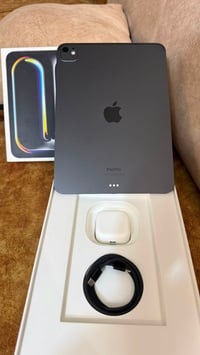 آيباد برو M4 • ١١ انج • ٢٥٦ جيجا