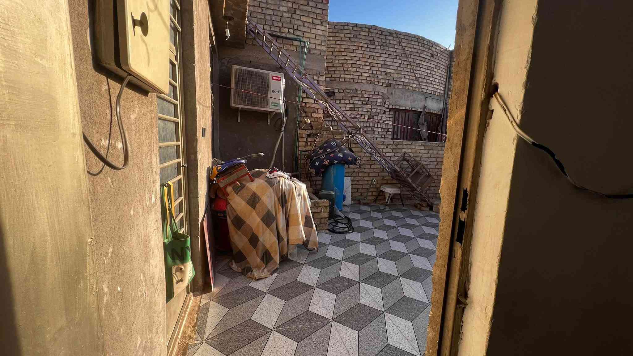 قرب معمل الغار • ١٠٠م • بناء حديث