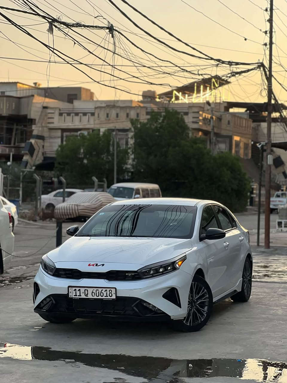 كيا فورتي موديل 2024 GT. line وارد أمريكي
ألون ابيضّ صدفي 

المحرك 2000دوش المرغوب 

السيارة ماشية 32الف 

رقم بغداد أنكليزي السيارة باسمي تحويل ثاني يوم 

سنوية وهزة جديدة

ضربتها موجودة بل سونار 

السيارة خير من الله من كل النواحي كهربائيات كشر ميكانيك

المواصفات:.

1.تشغيل عن بعد 

2.هاند بريك بصمة 

3.تحكم ستيرن

4.رادار  خلفي امامي

5.رادار جانبي مال نقطة عمياء 

وبيها بعد هواية مواصفات معروفة مواصفات ال GT Line

مكان السيارة بغداد الدورة يم جسر حي اسيا

***********

السعر 160 وبيها مجال
