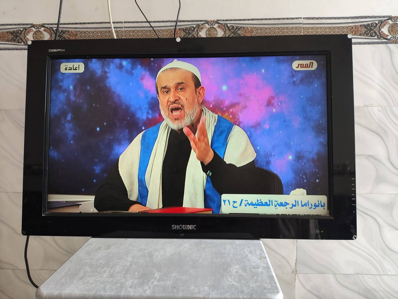 السلام عليكم شاشه حجم٣٧بوصه نظيفه شاشه السعر خاص او تصال ع رقم *********** المكان الحر
