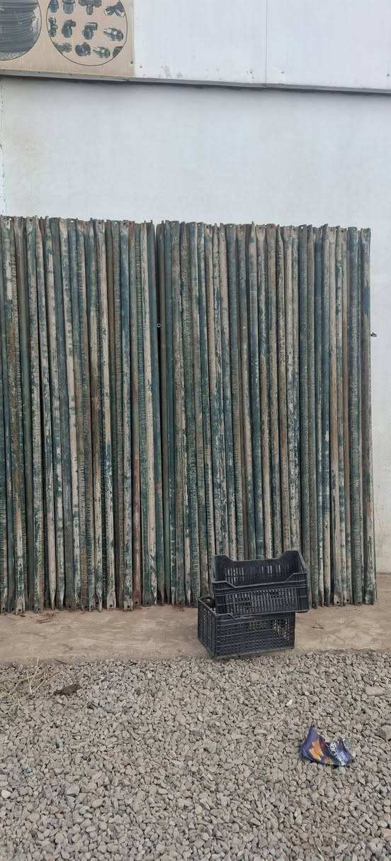 کۆگای ڕێباز تۆربەی  بۆفرۆشتنی بۆری ئەسکەلای  دەستی دووی سیاج  بۆریەکە ئینجونیو ئەستورە 2مترونیو درێژە بەکاردێ بۆسیاج بۆکەپری مێو بۆریەکە ئەوەندە پتەوە ئەتوانی وەکوشیش بەشۆفڵ داکوتریێ وەجبەیەکی زۆرمان هەیە نرخی گونجاوە ناونیشان سەردووسایدی گشتی چوارقوڕنە گرجان ژم***********ژم***********گەیاندنیشمان هەیە
