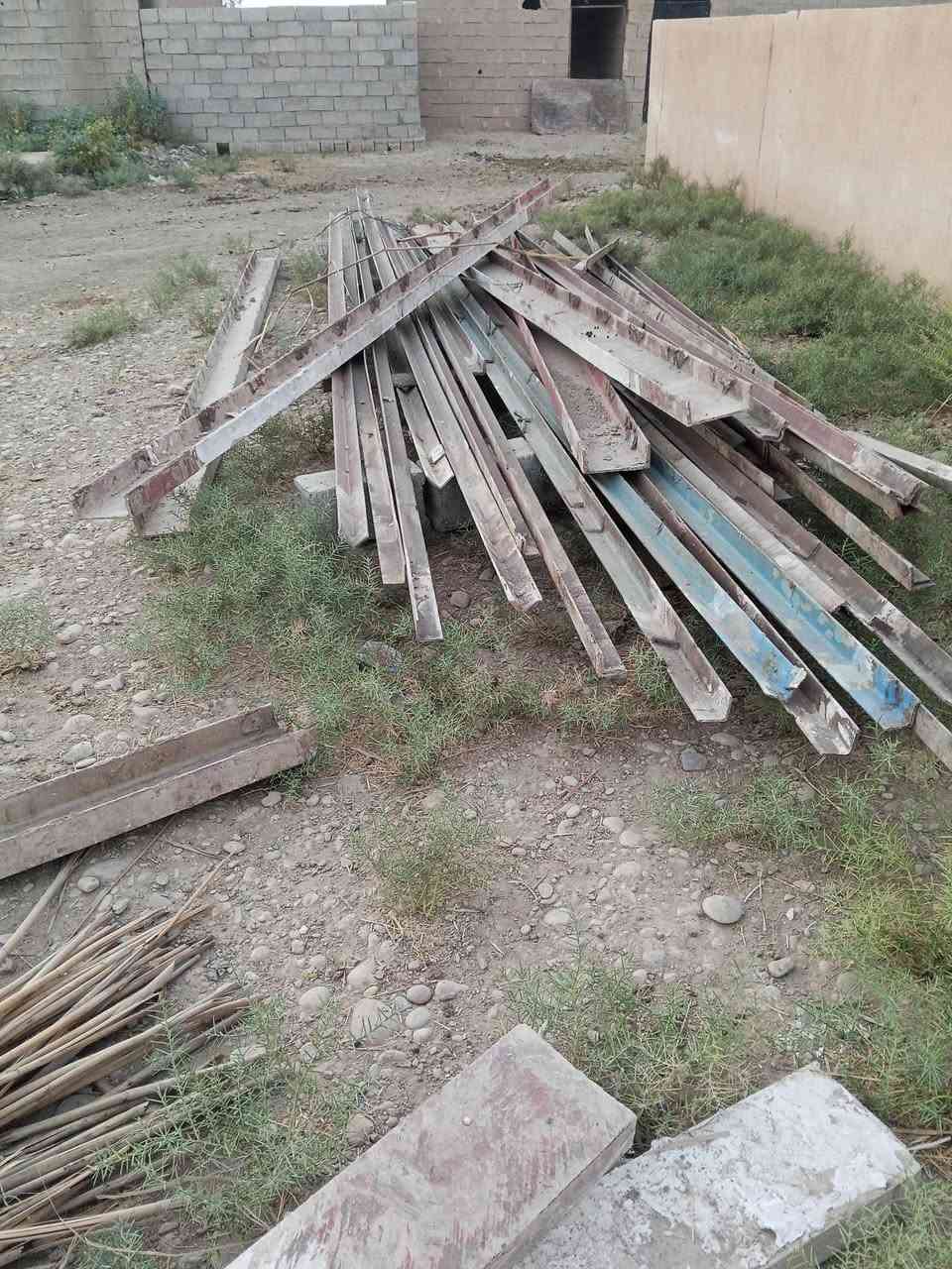 جسور عدد 8 طول 6متر مد عدد30تواصل هاذه الرقم ***********
