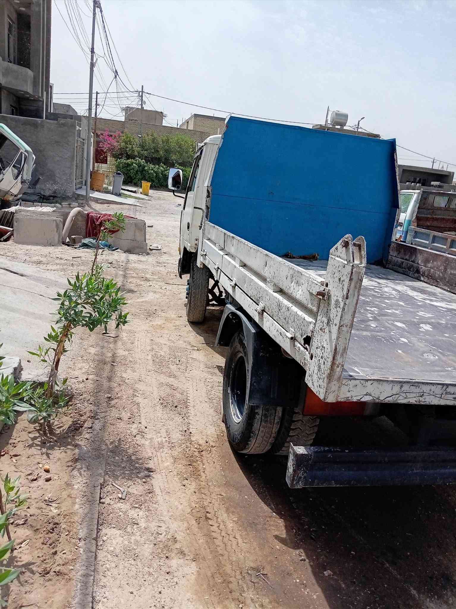 السلام عليكم
بسبب الوعود الكاذبه أعيد النشر
كنتر مسبوشي أصل شخصي محور قلاب كير ومحرك واكسل وشاصي كفاله محرك لا صرف ولا بخار رقم أنبار تحويل ثاني يوم سنويه ما صاقطه لل٢٠٢٧ سياره تخم تاير كلج وبريك كله جديد ما عايزها شي ربع ما تصرف عليها 
***********
***********

